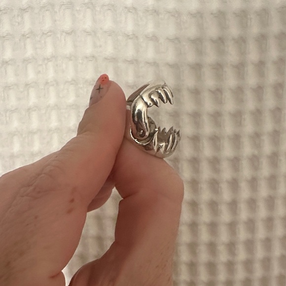 Fang vampire Sterling Silver Ring - Picture 4 of 5